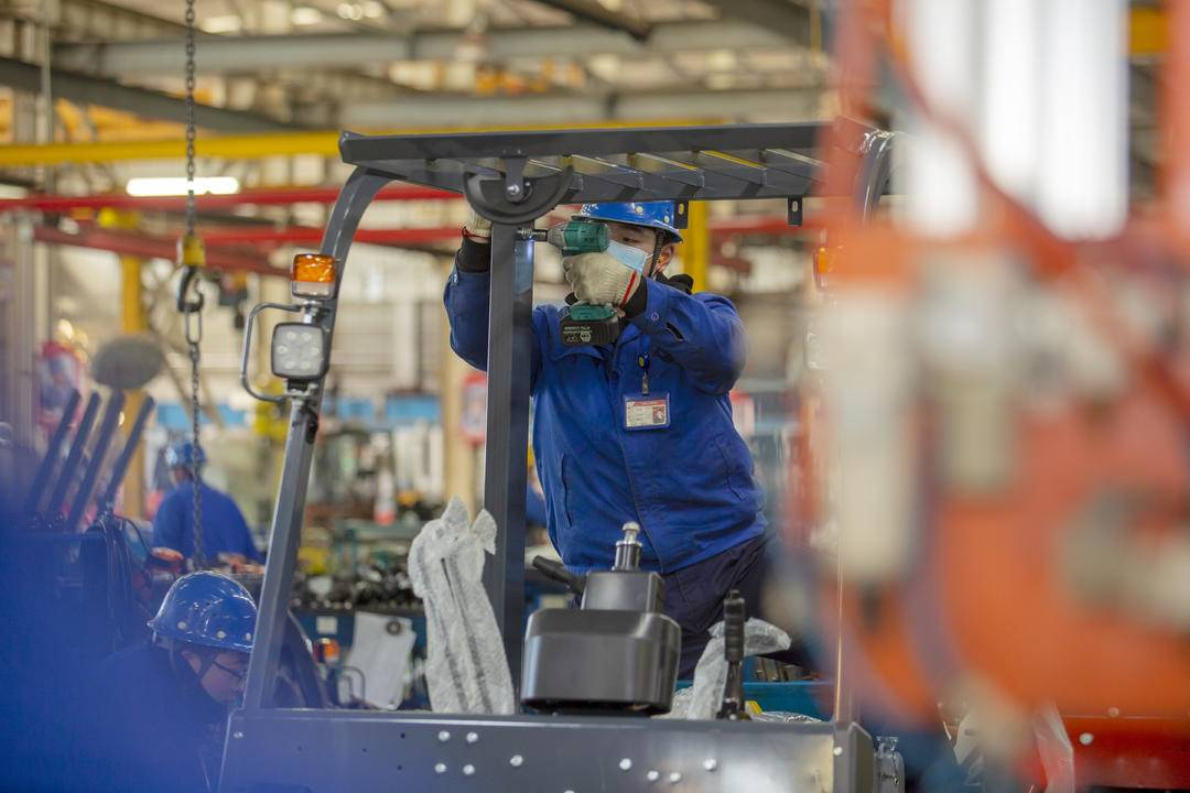 5.2021年創(chuàng)下年產(chǎn)18886臺的歷史新高，提前并超額完成年度指標(biāo).png